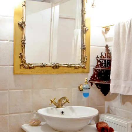 Aesthetic Delight - Stone In Villa Mistra