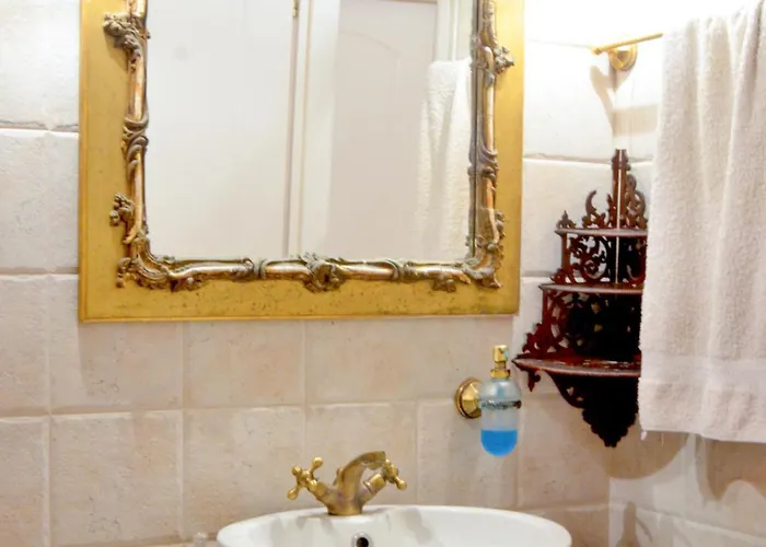 Aesthetic Delight - Stone In فيلة ميستراس